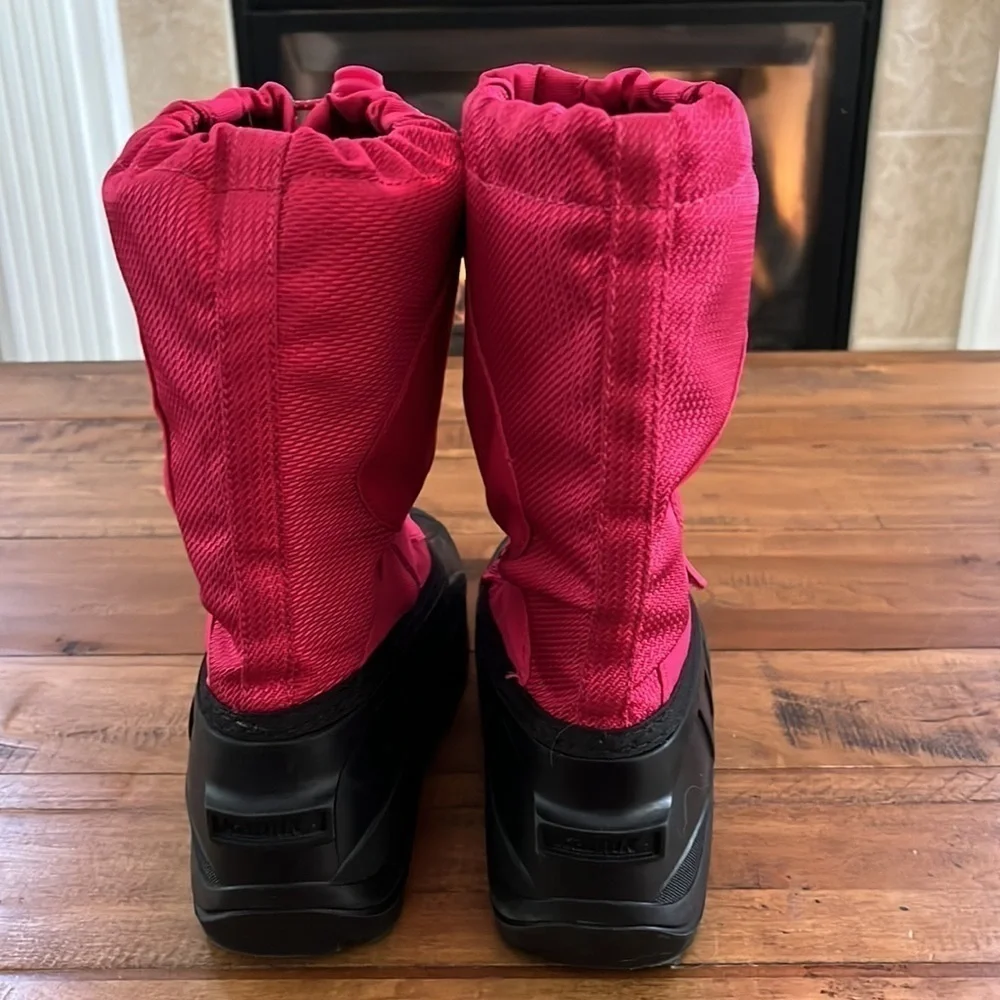 Kamik children snow/rain boots, size 5 , pink, in  very good condition.